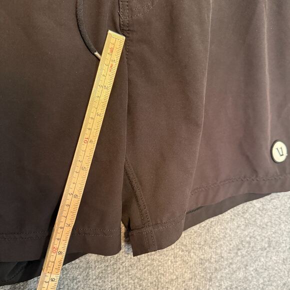 Vuori Shorts Men 32 Black Swim Trunks Drawstring Pockets Stretch Board Shorts - Picture 9 of 10